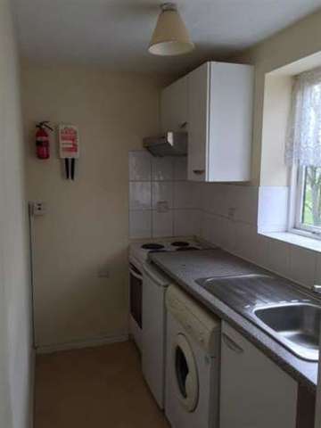  Image of 1 bedroom Apartment to rent in Viking Place Seymour Road London E10 at Lea Bridge, E10 7NB