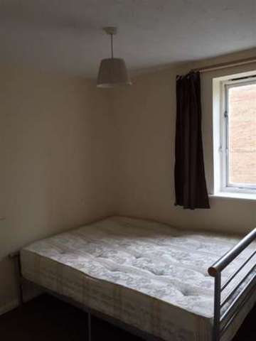  Image of 1 bedroom Apartment to rent in Viking Place Seymour Road London E10 at Lea Bridge, E10 7NB