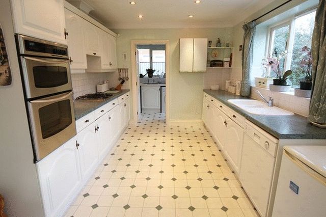  Image of 5 bedroom Detached house for sale in Vyner Road South Prenton CH43 at Vyner Road South  Noctorum, CH43 7PS