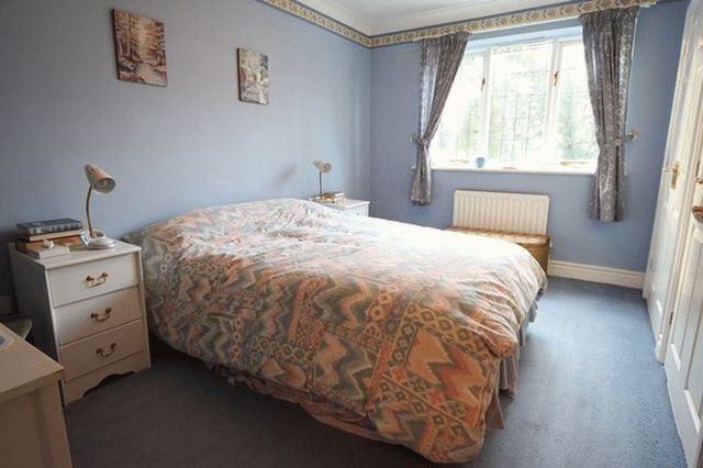  Image of 5 bedroom Detached house for sale in Vyner Road South Prenton CH43 at Vyner Road South  Noctorum, CH43 7PS