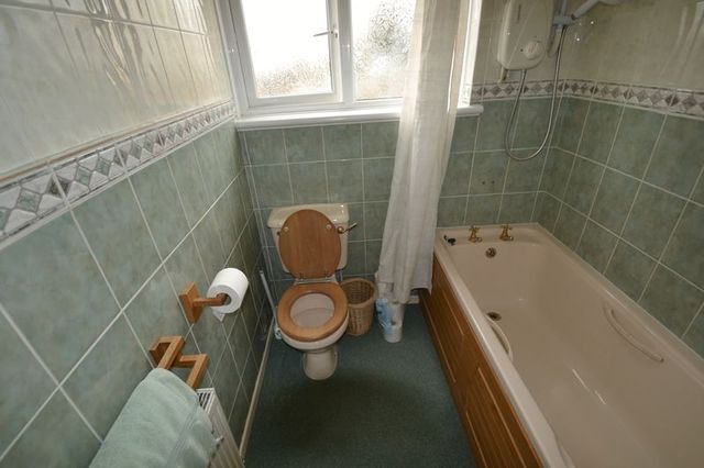  Image of 3 bedroom Terraced house for sale in Waddon Park Avenue Waddon Croydon CR0 at Waddon Park Avenue  Croydon, CR0 4LU