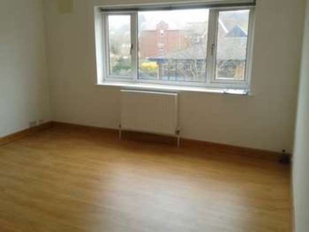  Image of 2 bedroom Flat to rent in Michaelmas Road Coventry CV3 at Coventry  Binley, CV3 6HD