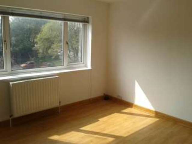  Image of 2 bedroom Flat to rent in Michaelmas Road Coventry CV3 at Coventry  Binley, CV3 6HD