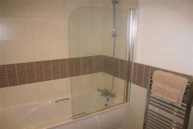  Image of 2 bedroom Flat to rent in Waterfront Plaza Nottingham NG2 at Nottingham, NG2 3BH