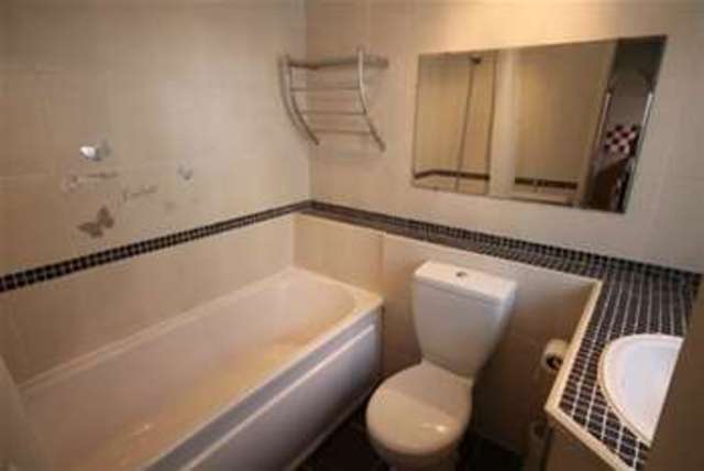 Image of 2 bedroom Property to rent in Watlands View Newcastle-under-Lyme ST5 at Newcastle Under Lyme, ST5 8AQ