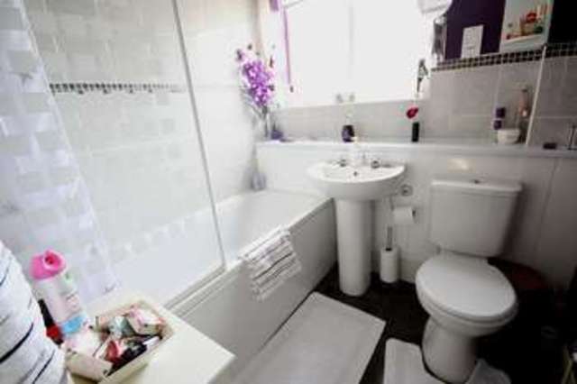  Image of 3 bedroom Detached house for sale in Watson Close Wellingborough NN8 at Watson Close  Wellingborough, NN8 5UH