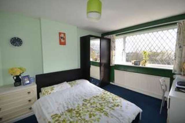  Image of 3 bedroom Terraced house for sale in Welby Close Maidenhead SL6 at Welby Close  Maidenhead, SL6 3PY