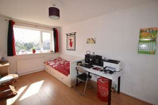  Image of 3 bedroom Terraced house for sale in Welby Close Maidenhead SL6 at Welby Close  Maidenhead, SL6 3PY