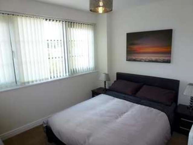  Image of 2 bedroom Apartment to rent in Farnborough Road Farnborough GU14 at Kestrel Road  Farnborough, GU14 6TL