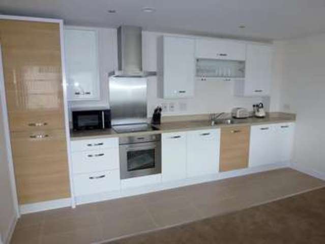  Image of 2 bedroom Apartment to rent in Farnborough Road Farnborough GU14 at Kestrel Road  Farnborough, GU14 6TL