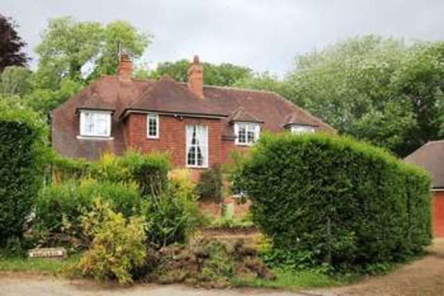  Image of 4 bedroom Detached house to rent in The Hildens Westcott Dorking RH4 at The Hildens Westcott DORKING, RH4 3JX