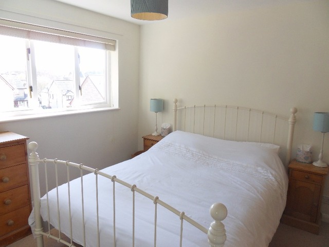  Image of 3 bedroom Semi-Detached house to rent in Wester Hill Edinburgh EH10 at Morningside Edinburgh Edinburgh, EH10 5XG
