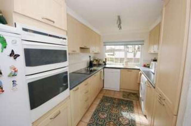  Image of 2 bedroom Bungalow for sale in Westwood Park Bashley Cross Road New Milton BH25 at New Milton  New Milton, BH25 5TB