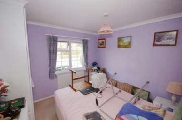 Image of 2 bedroom Bungalow for sale in Westwood Park Bashley Cross Road New Milton BH25 at New Milton  New Milton, BH25 5TB