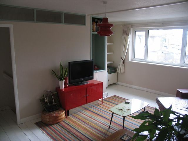  Image of 2 bedroom Maisonette to rent in Wharf Road Frimley Green Camberley GU16 at Wharf Road Frimley Green CAMBERLEY, GU16 6LE