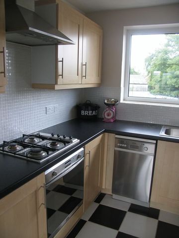  Image of 2 bedroom Maisonette to rent in Wharf Road Frimley Green Camberley GU16 at Wharf Road Frimley Green CAMBERLEY, GU16 6LE