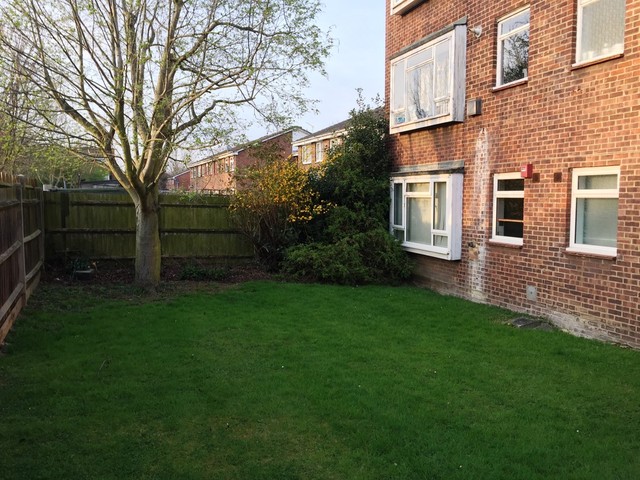  Image of 2 bedroom Apartment to rent in Whernside Close London SE28 at Whernside Close Thamesmead London, SE28 8HB