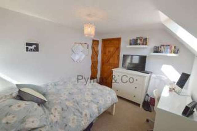  Image of 4 bedroom Property for sale in Whimpwell Green Happisburgh Norwich NR12 at Whimpwell Green Happisburgh Norwich, NR12 0AJ