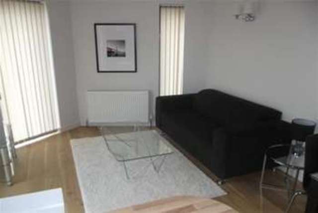  Image of 2 bedroom Flat to rent in Connaught Road London E16 at London, E16 2DB
