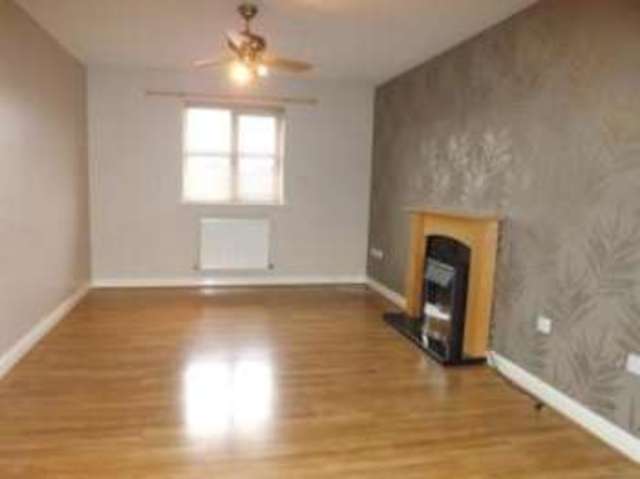  Image of 2 bedroom Flat for sale in Willow Gardens Sutton-in-Ashfield NG17 at Sutton-in-Ashfield Nottinghamshire Sutton in Ashfield, NG17 5JF