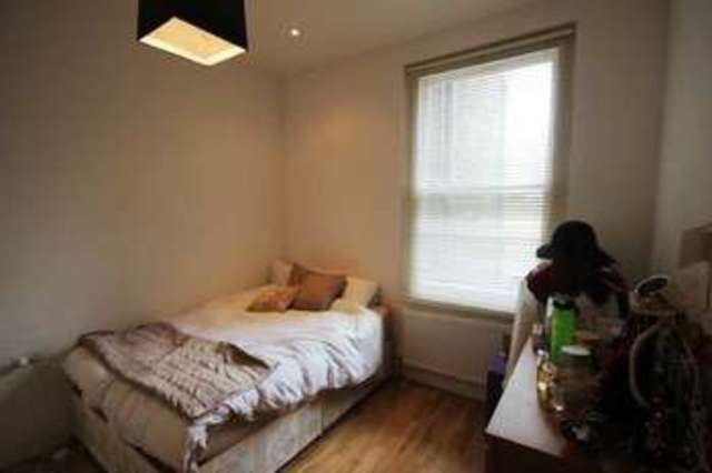  Image of 4 bedroom Maisonette to rent in Witherington Road London N5 at Highbury London Highbury, N5 1PN
