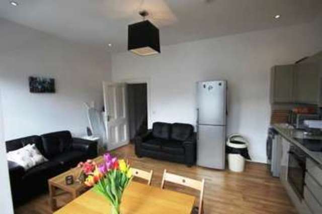  Image of 4 bedroom Maisonette to rent in Witherington Road London N5 at Highbury London Highbury, N5 1PN