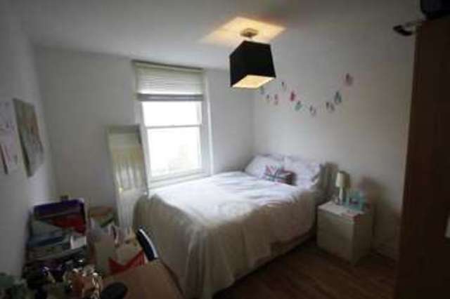  Image of 4 bedroom Maisonette to rent in Witherington Road London N5 at Highbury London Highbury, N5 1PN