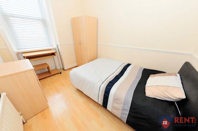  Image of 3 bedroom Flat to rent in Wolseley Gardens Newcastle upon Tyne NE2 at Wolseley Gardens Jesmond Heaton, NE2 1HR