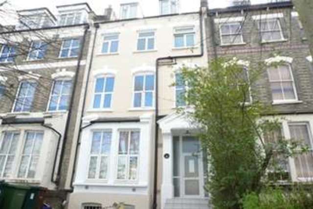  Image of 1 bedroom Flat to rent in Woodberry Grove London N4 at London, N4 1SN