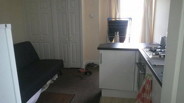  Image of 1 bedroom Studio flat to rent in Wyndham Crescent Canton Cardiff CF11 at Cardiff, CF11 9EF