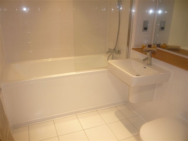  Image of 2 bedroom Flat to rent in Taylorson Street South Salford M5 at Salford Greater Manchester Salford, M5 3FN