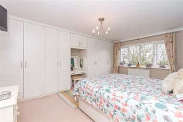  Image of 5 bedroom Detached house for sale in Yeomans Close Astwood Bank Redditch B96 at Yeomans Close  Astwood Bank, B96 6ET