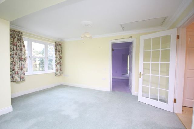 Image of 2 bedroom Cottage for sale in Muskerry Court Nellington Road Rusthall Tunbridge Wells TN4 at Nellington Road Rusthall Tunbridge Wells, TN4 8SX