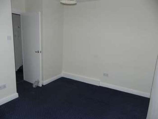  Image of 1 bedroom Flat to rent in York Street Stourport-on-Severn DY13 at York Street  Stourport-On-Severn, DY13 9EF