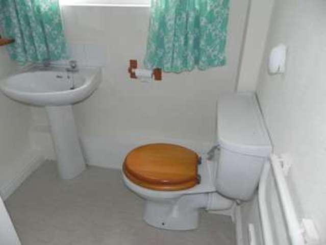  Image of 1 bedroom Flat to rent in York Street Stourport-on-Severn DY13 at York Street  Stourport-On-Severn, DY13 9EF