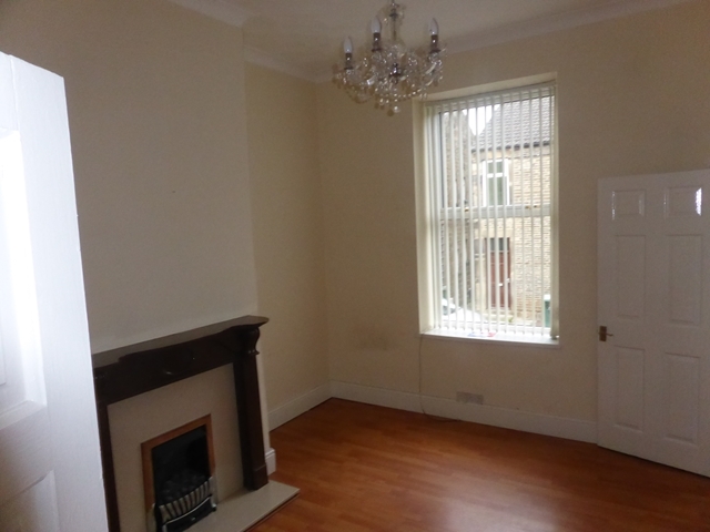  Image of 3 bedroom Terraced house to rent in Bromley Street Batley WF17 at Bromley Street  Batley, WF17 6LD
