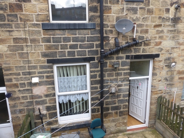  Image of 3 bedroom Terraced house to rent in Bromley Street Batley WF17 at Bromley Street  Batley, WF17 6LD