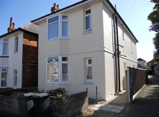  Image of 4 bedroom Detached house to rent in Frampton Road Winton Bournemouth BH9 at Bournemouth, BH9 1HD