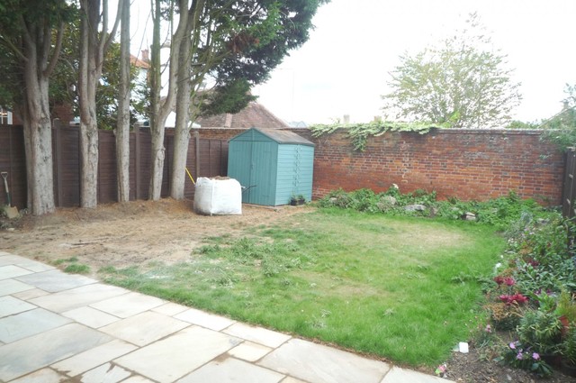  Image of 4 bedroom Detached house to rent in Riverside Gardens Old Woking Woking GU22 at Old Woking  Woking, GU22 9LJ