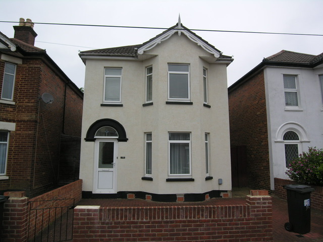 Image of 5 bedroom Detached house to rent in Capstone Road Bournemouth BH8 at Bournemouth, BH8 8RT