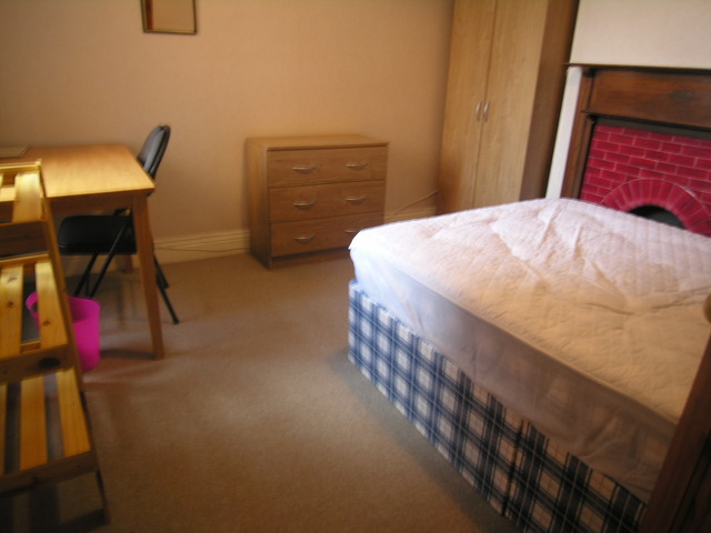  Image of 5 bedroom Detached house to rent in Capstone Road Bournemouth BH8 at Bournemouth, BH8 8RT