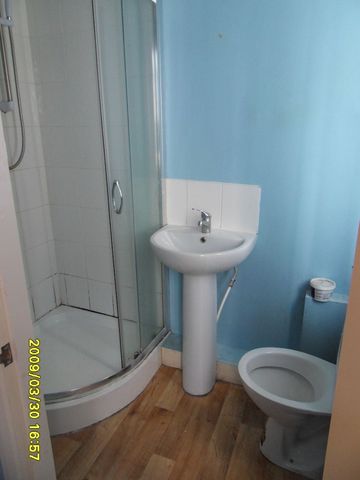  Image of 1 bedroom Studio flat to rent in Low Road Balby Doncaster DN4 at Balby  Doncaster, DN4 8PN