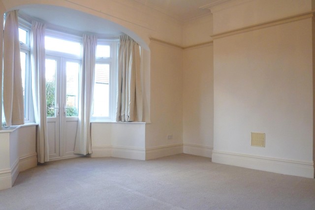  Image of 1 bedroom Ground Flat to rent in Addiscombe Road Croydon CR0 at East Croydon, CR0 6SE