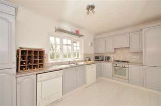  Image of 3 bedroom Apartment for sale in Aldingbourne Drive Crockerhill Chichester PO18 at Crockerhill Chichester Chichester, PO18 0LQ