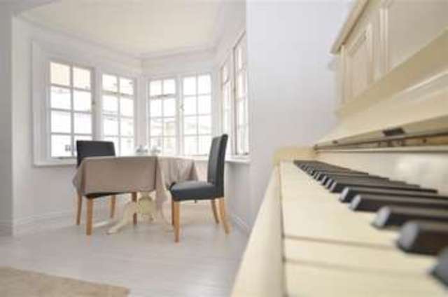  Image of 3 bedroom Apartment for sale in Aldingbourne Drive Crockerhill Chichester PO18 at Crockerhill Chichester Chichester, PO18 0LQ