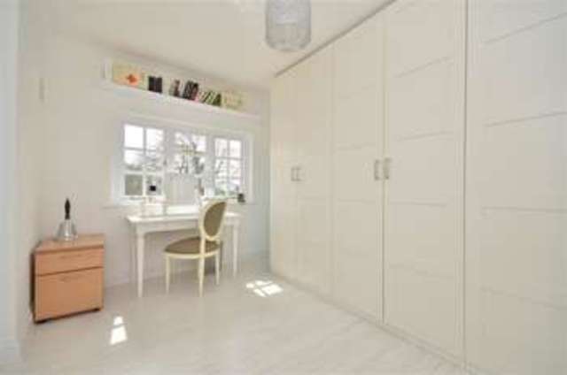  Image of 3 bedroom Apartment for sale in Aldingbourne Drive Crockerhill Chichester PO18 at Crockerhill Chichester Chichester, PO18 0LQ