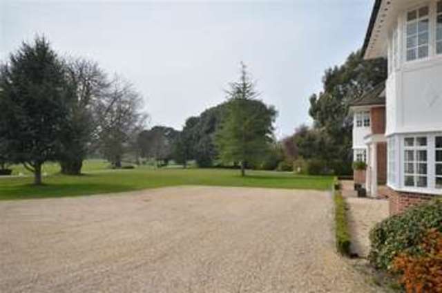  Image of 3 bedroom Apartment for sale in Aldingbourne Drive Crockerhill Chichester PO18 at Crockerhill Chichester Chichester, PO18 0LQ