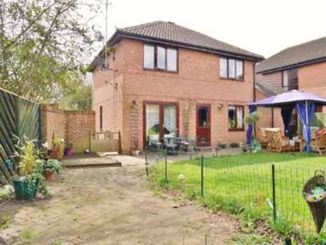  Image of 4 bedroom Detached house for sale in Alexander Close Abingdon OX14 at Abingdon, OX14 1XA