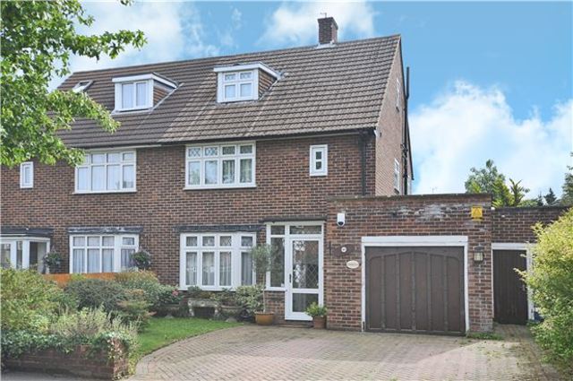  Image of 3 bedroom Semi-Detached house for sale in Alington Grove Wallington SM6 at Surrey, SM6 9NH