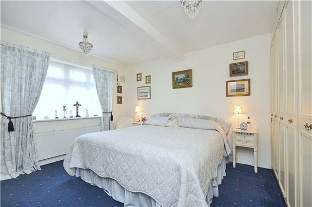  Image of 3 bedroom Semi-Detached house for sale in Alington Grove Wallington SM6 at Surrey, SM6 9NH
